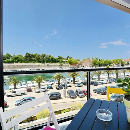 Spacious Premium Lipotica With Oldtown View - Have A Memorable Apartment